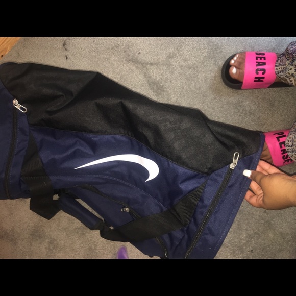 Nike duffle baby